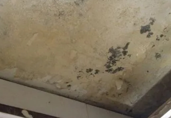 忠县阳台漏水维修公司分享下忠县卫生间渗水维修需要注意哪些问题。